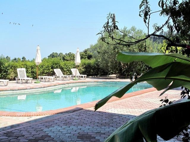 Skentos Hotel 克里皮吉 外观 照片