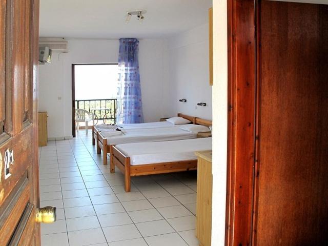 Skentos Hotel 克里皮吉 外观 照片