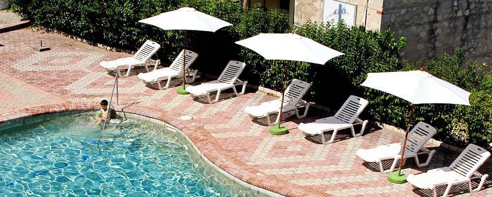Skentos Hotel 克里皮吉 外观 照片